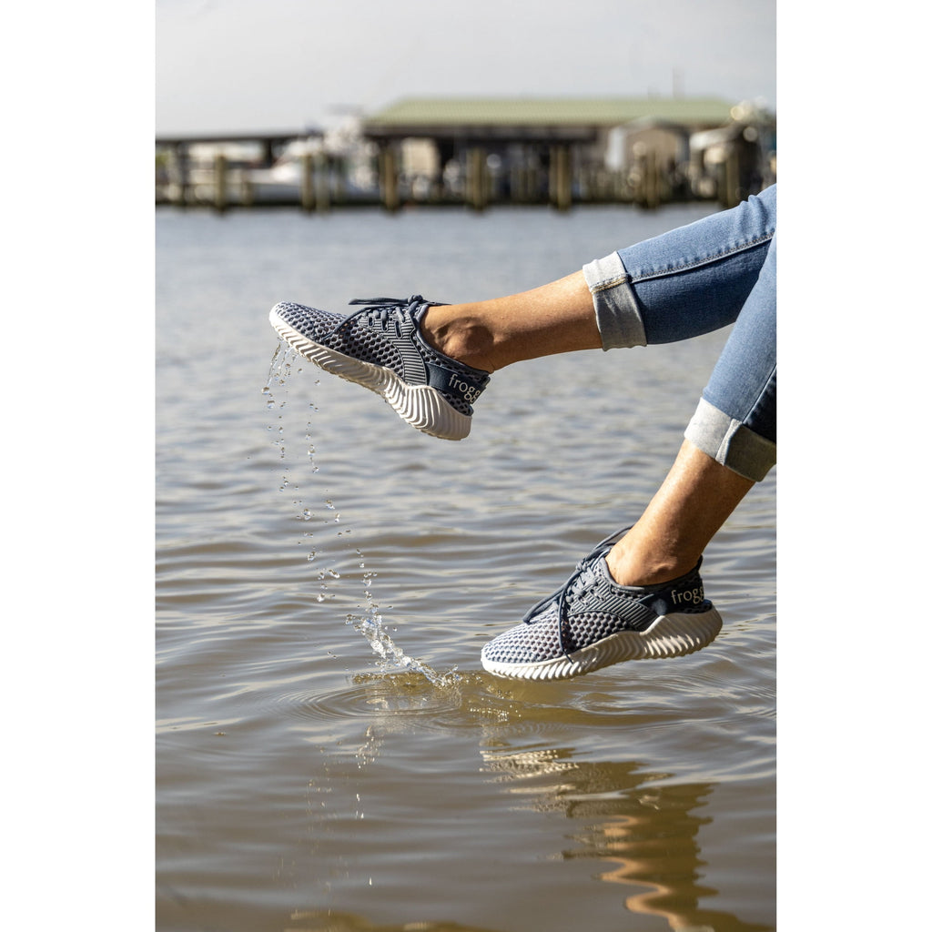 Frogg Toggs Aquastep Water Shoes for Women, Quick-Dry Mesh Sneakers with Collapsible Heel, Blue, Size 9