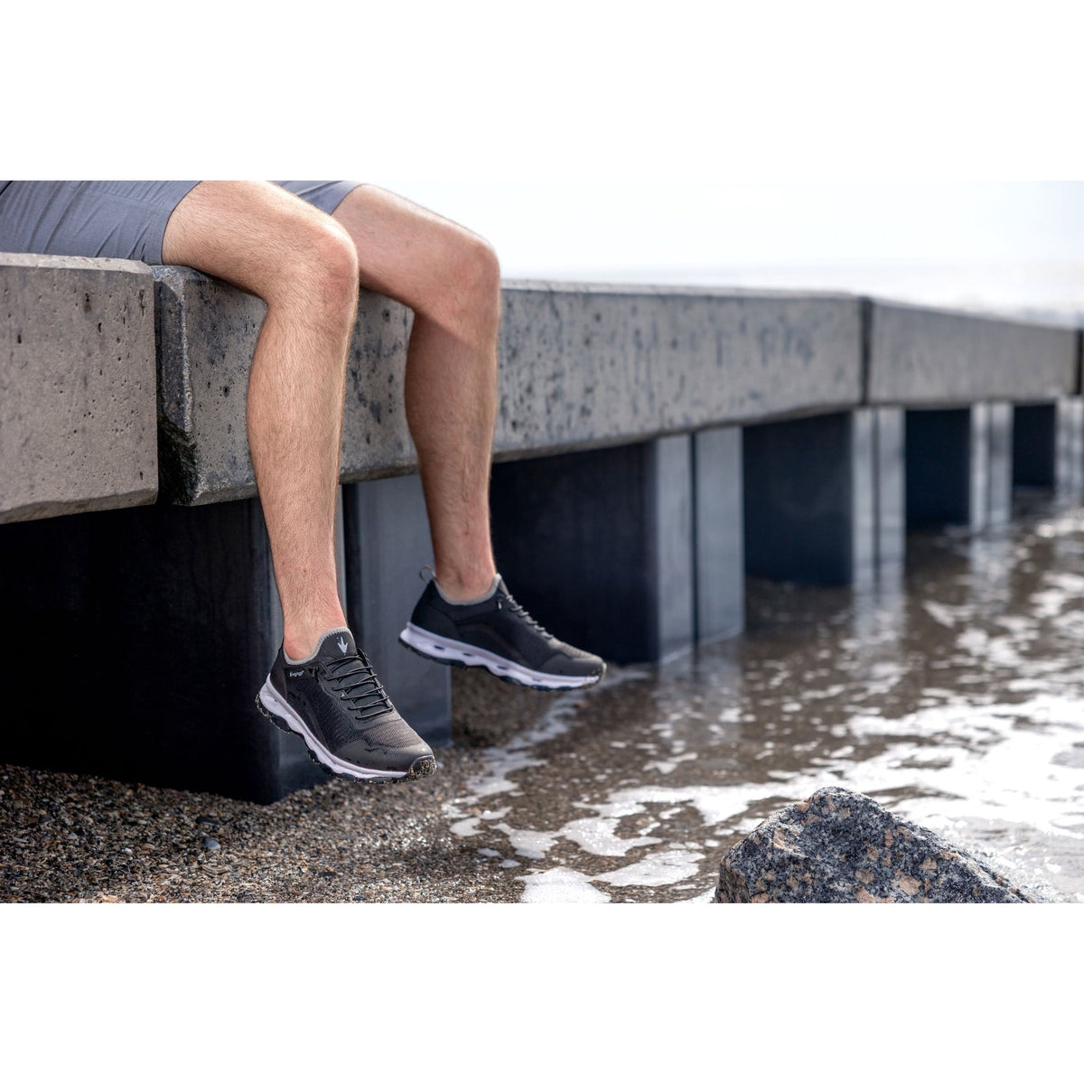 Frogg Toggs Outflow Drain Sneakers, Flexible Closed Toe Water Shoes, Black (Men’s Shoes)